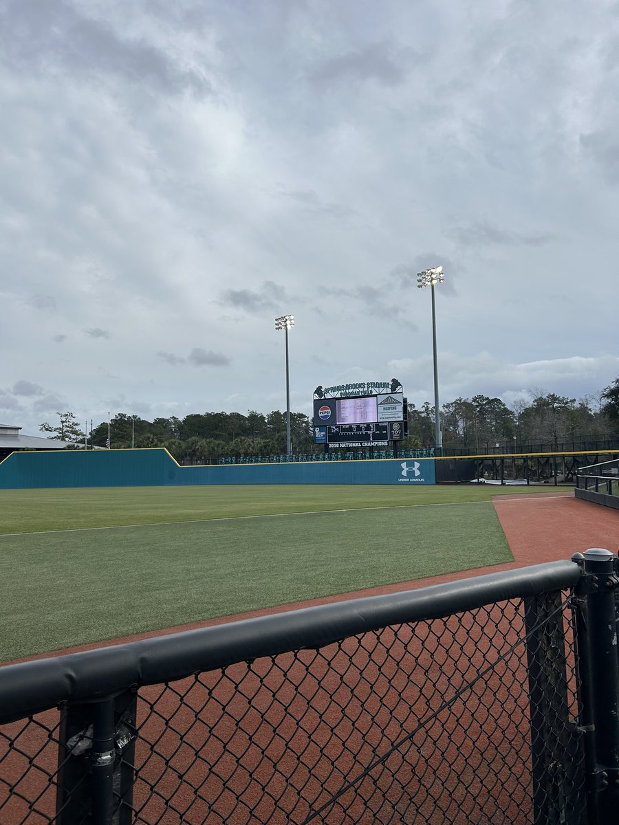 Had an amazing opportunity this weekend to work with <a href="/CoastalSoftball/">Coastal Carolina SB</a>. Thankful to learn and take home new tips from the CCU staff and players. Thank you so much for a great camp and to my dad for getting us home safe! <a href="/coach_kgreen/">Kelley Green</a> <a href="/kianarae20/">Kiana Quolas</a> <a href="/ohiohawks2027/">Ohio Hawks 2027/28 - Barnett</a> <a href="/kass_smith14/">Kassidy Donahue</a>