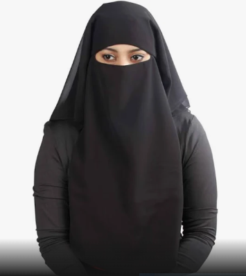 AbaloneOrtega's tweet photo. Irán ha decidido no penalizar a las mujeres que no utilicen el velo.
Siria está imponiendo el niqab a todas las mujeres que están bajo el control del nuevo gobierno sirio con el aplauso de la UE y la "comunidad internacional" https://t.co/hQVV5HlzLI