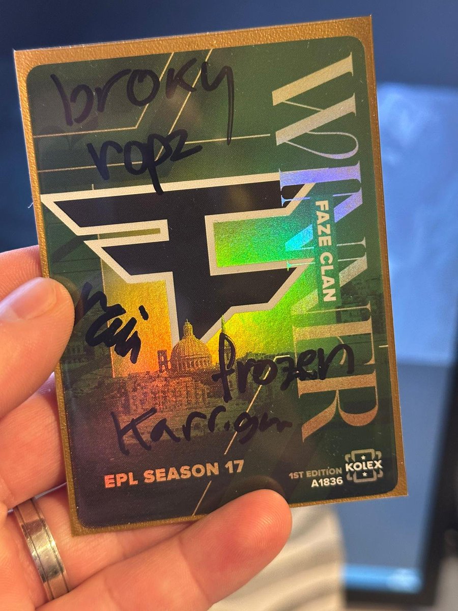 KolexGG's tweet image. You do not want to miss out on this LEGENDARY giveaway! 👇👇👇

5 incredible pieces are up for grabs, such as a @G2m0NESY Jumbo &amp;amp; Signed collector card, also Signed cards from @karriganCSGO &amp;amp; @Twistzz 👀

Enter here 👉 gleam.io/competitions/9…

Also follow &amp;amp; tag two friends here…