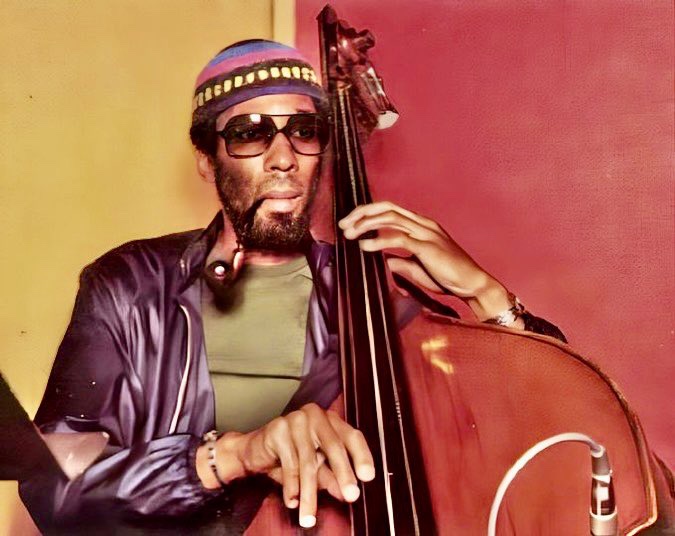 ethan_iverson's tweet image. Ron Carter on the bass. From the sleeve of McCoy Tyner SUPERTRIOS. One my favorite pictures of one of my favorite musicians. @RonCarterBass