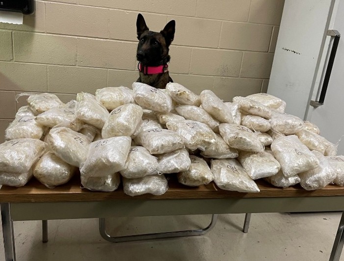 CSPDPIO's tweet photo. CSPD Narcotics Team Make Major Drug Bust:

On January 18, 2025, CSPD Metro Narcotics Unit (MNU) was notified that a vehicle carrying a large amount of methamphetamine could be coming into the Colorado Springs area. https://t.co/kjJEAOIEBh