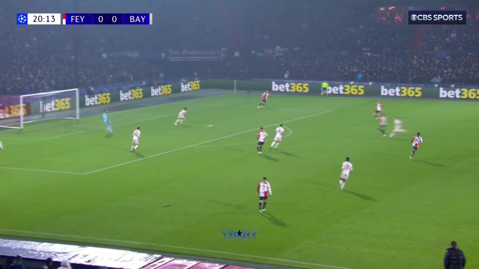 Santiago Giménez with the perfect touch and SMASHING finish 💫