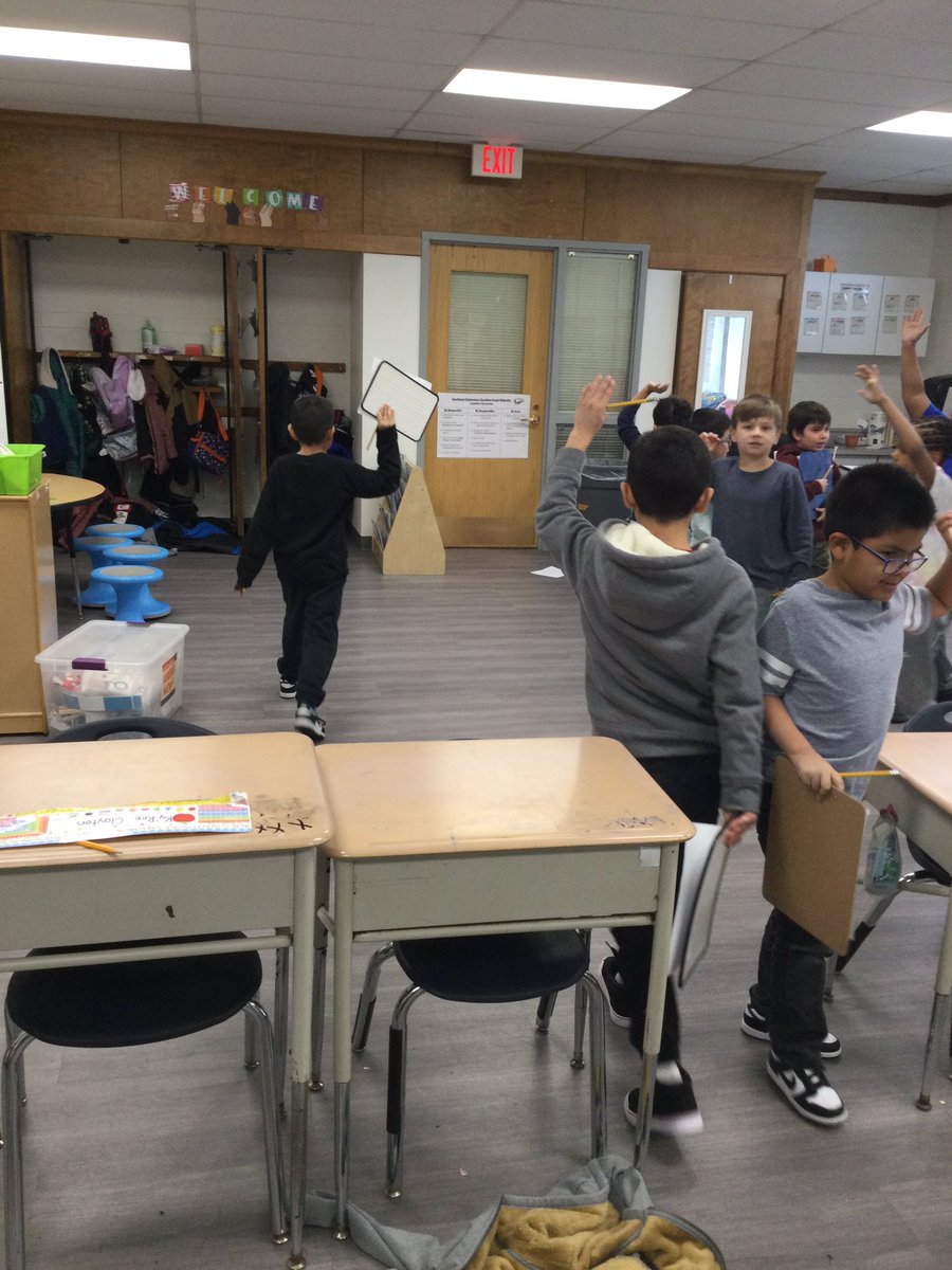 MrsQualter's tweet photo. 2nd graders used Stand up, hand up, pair up to complete a knowledge lesson worksheet. #BeEvergreen #engagement https://t.co/FoqUEbi8FP