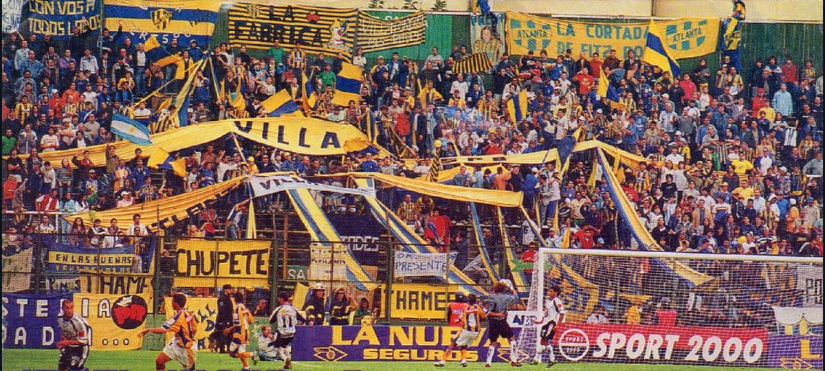 ArgHinchadasQV's tweet photo. Hinchada de Atlanta 
En Cancha de Ferro 
Año 2006
#Atlanta https://t.co/c83R9DcD7h