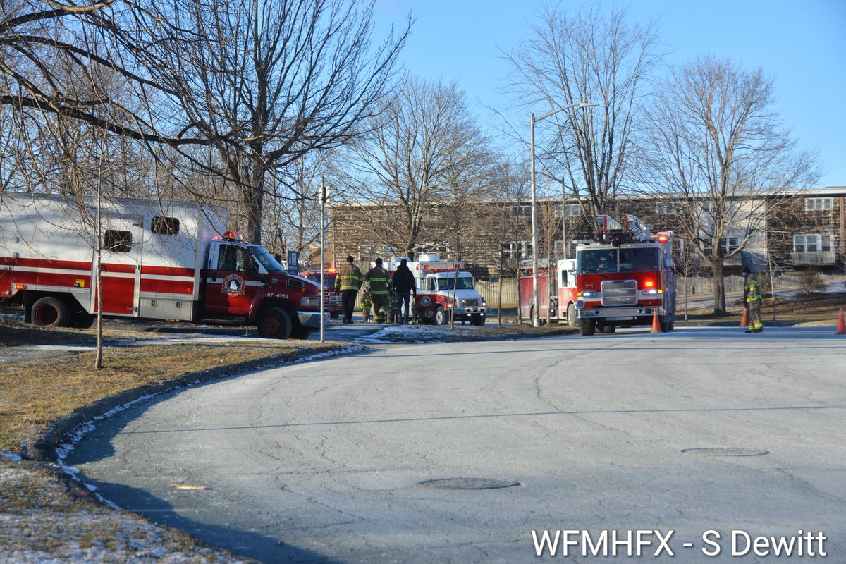 HfxMda's tweet photo. (HAZMAT) Chemical spill at the Bedford Institute of Oceanography

** Release

https://t.co/XMBVPlz4bJ https://t.co/iGeOYoHc4d