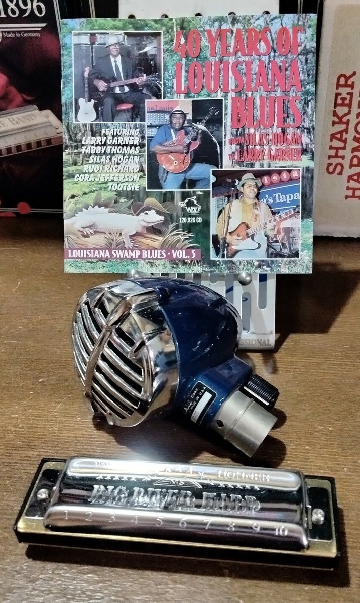 harpman0817's tweet photo. おはようございます!
昨日は業務終了間際、最後の最後で面倒なトラブルに……🥲
まぁ、現場仕事はいろいろありますね😅
防寒して今日も良い1日を!✌️😉
#hohner
#bigriverharp
#bluesblaster
#mic
#ハーモニカ
#ブルースハープ https://t.co/6F7KwVS9O4