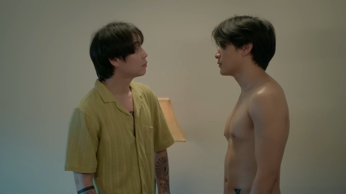 iamroberte's tweet photo. What if? The potential and flavors of #KantStyle, #KantFadel and #FadelKant. Too bad this is not #OnlyFriendsSeries 🤣 #FirstDunk, #FirstJoong or #JoongFirst?
#TheHeartKillers #TheHeartKillersEP9 #จุงอาเชน #JoongArchen #จุงดัง #dunknatachai #Firstkanaphan #กองทัพของเฟิร์ส https://t.co/ApLtivLHxd