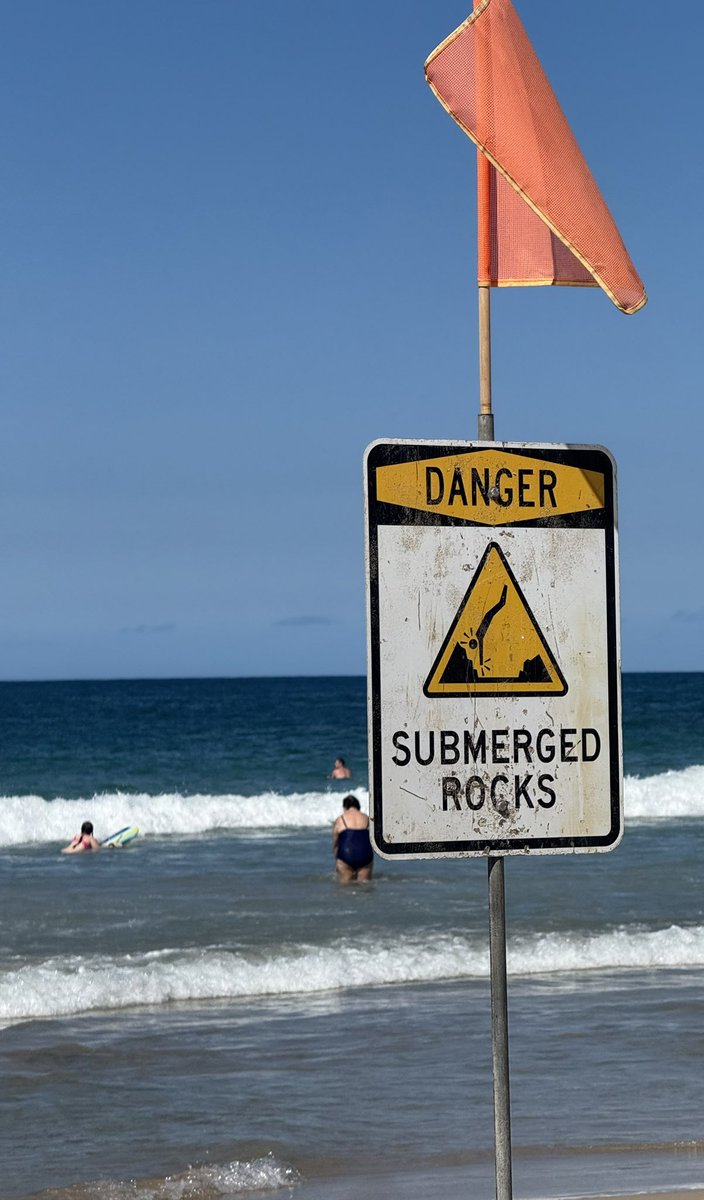 A metaphor for life sometimes 🤣#HapunaBeach