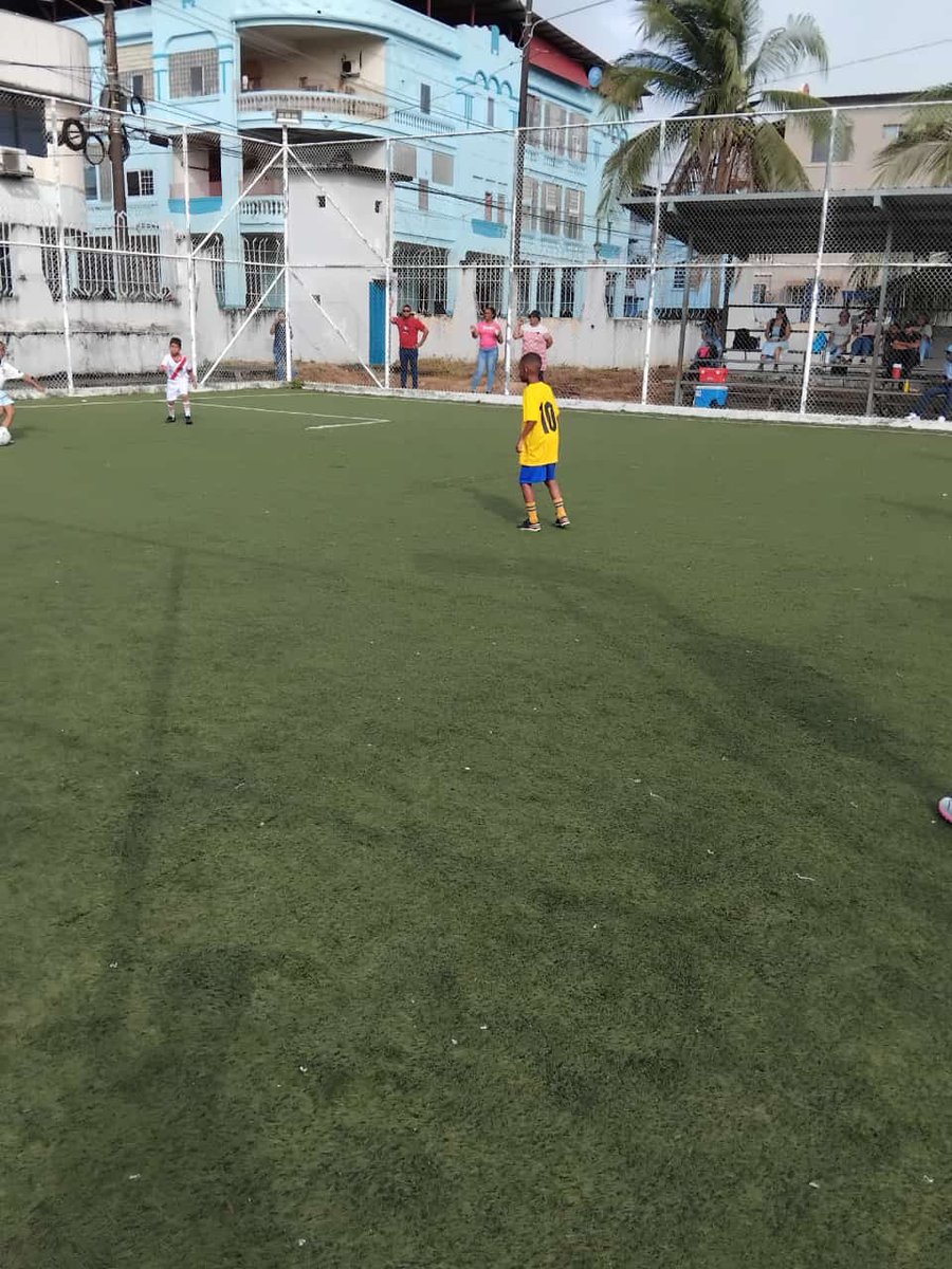 angelpatrick3's tweet photo. Nuevo reto vamos mi #10 te amo Angel Patrick JR 😍⚽️ https://t.co/AoKjBKDiWW