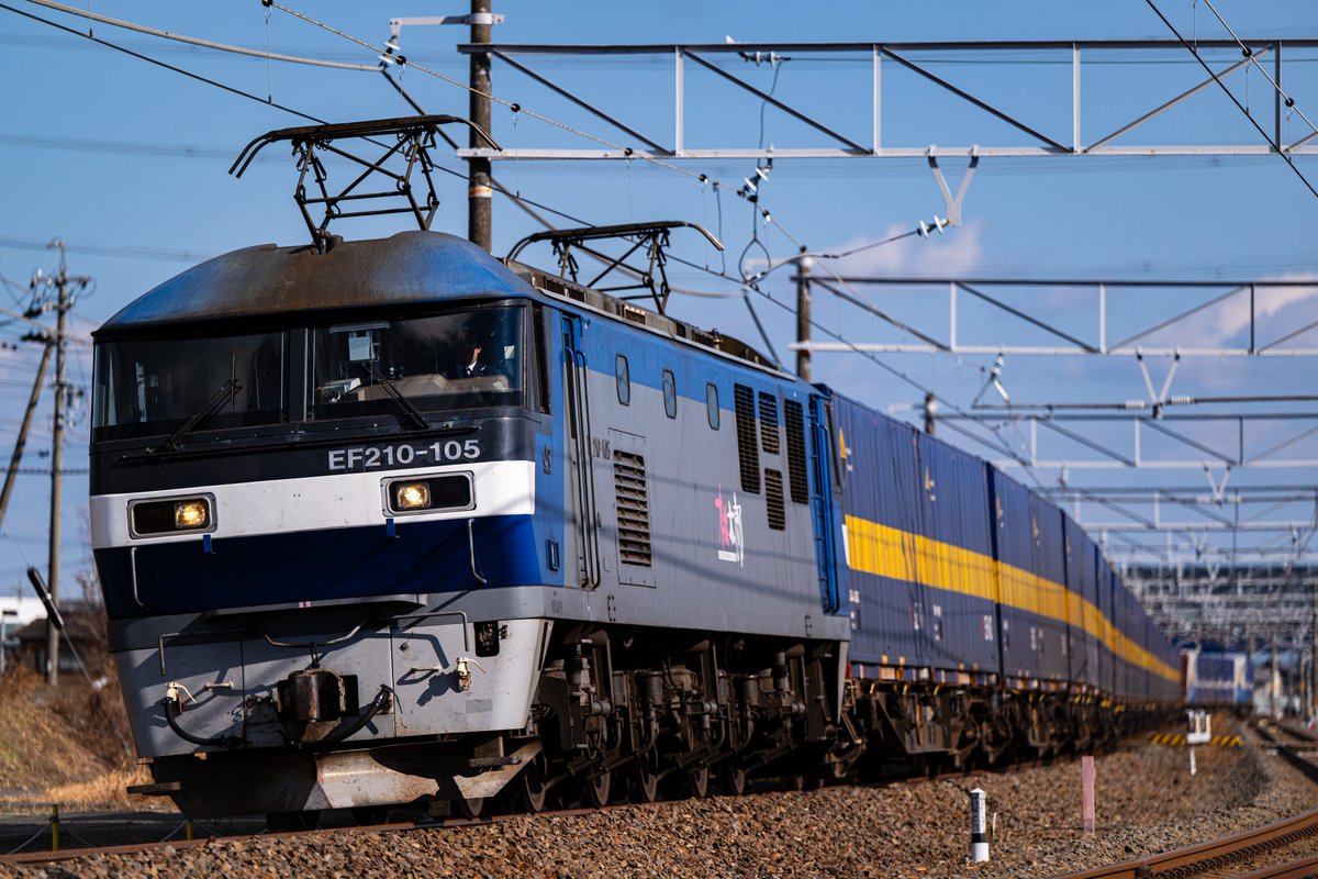 1/22(水)
5087レ　EF65 2096+コキ
8865レ　EF66 126+EF64 1042
216F        311系G3編成
2059レ　EF210 105+コキ

木曽川より転戦して南荒尾へ。
スノープロウ付もハイアン絞り開放で記録できました。
あとは何かと話題の3形式が離合したり、ロゴ無し桃105が来たりと色々撮れました。