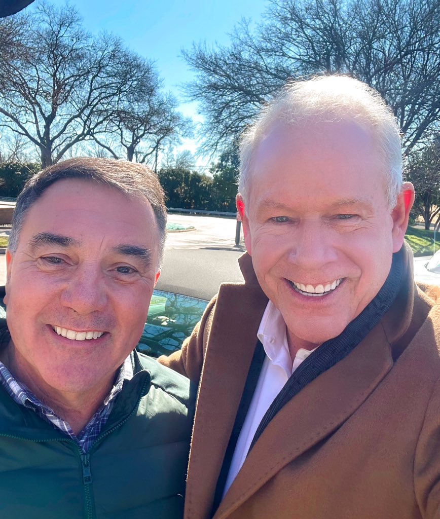 Epic lunch yesterday with my longtime WHO-Friend, legendary ESPN college basketball analyst <a href="/franfraschilla/">Fran Fraschilla</a> ! 
#powerofwho #2chairs