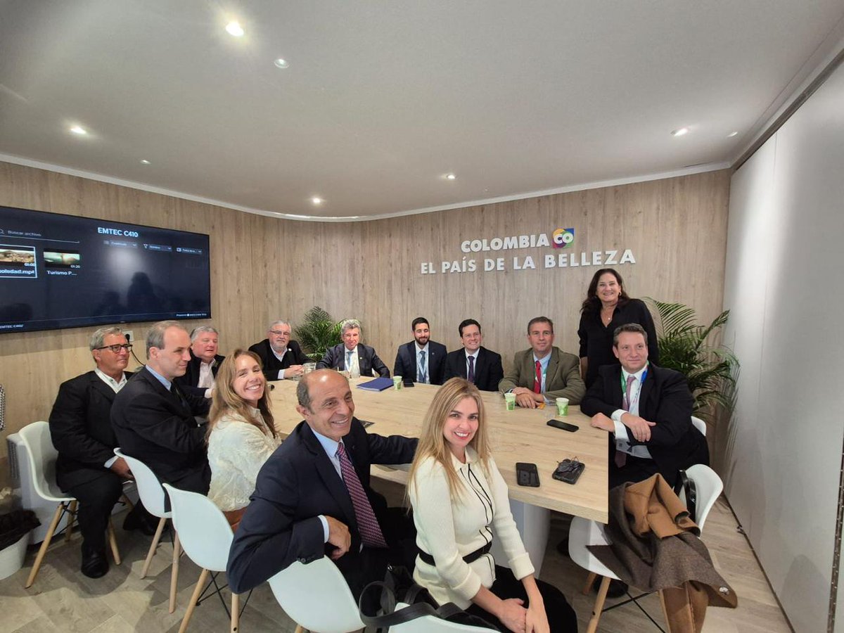 Directores de Hoteleros de Chile A.G., miembro de <a href="/GlobalReformbnb/">Global Reformbnb</a>, se reunieron con asociaciones de alojamiento de Latinoamérica en #FITUR2025 para avanzar en una agenda común que promueva normas justas y aborde los nuevos desafíos del sector turístico.