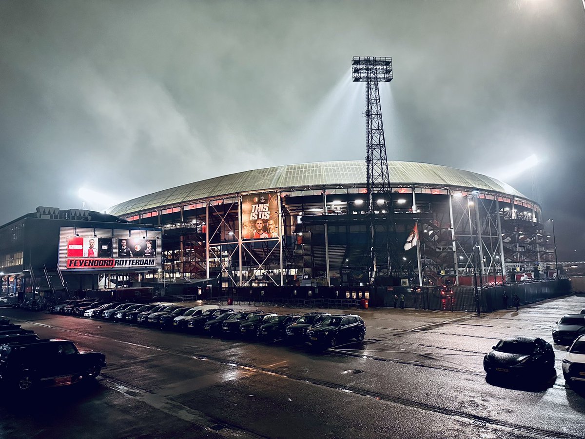 randyvanvugt's tweet photo. Feyenoord - Bayern Munchen #feybay https://t.co/oOgUdSkzPL