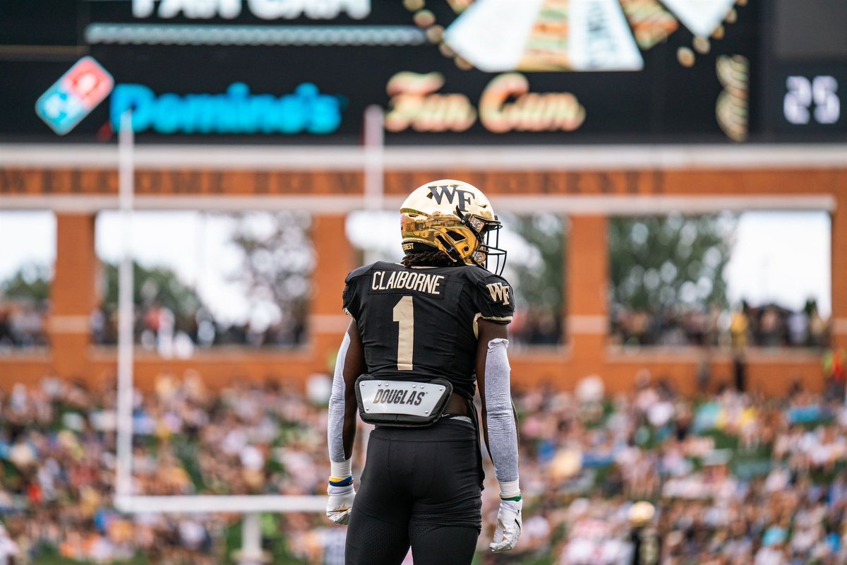 JamarSearcy's tweet photo. I’ll be in North Carolina on January 24th on my official visit to Wake forest
@BrandonHuffman @GregBiggins @RivalsFriedman @MohrRecruiting @on3 @PittHSFootball @CRamirez_PittHC https://t.co/BAbSJg6j57
