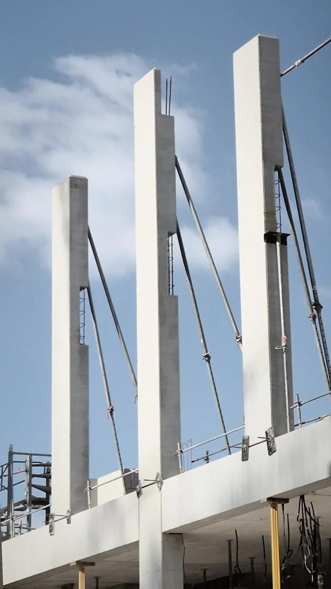 Partageons avec vous l’avancement du chantier du bâtiment d’hôtel  d’activités de la RIVP (B16) qui fait partie du lot 3B du projet Îlot  BHV au sein de la ZAC Ivry Confluences à Ivry-sur-Seine. Sur cette  opération Archikubik est à la fois mandataire et coordinateur du projet