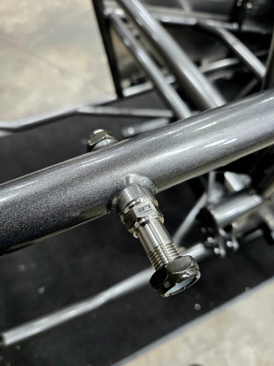 87SPEED_LLC's tweet photo. Simply the most durable and trusted titanium ONE NUT STUD'S in the racing industry...
We offer multiple different ONE NUT STUD applications for your sprintcar. #87TITANIUM
SHOP HERE➡️ https://t.co/DRIhJtYlxB https://t.co/7rfPgbOEHW