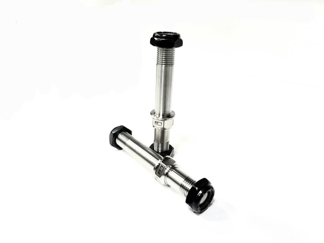 87SPEED_LLC's tweet photo. Simply the most durable and trusted titanium ONE NUT STUD'S in the racing industry...
We offer multiple different ONE NUT STUD applications for your sprintcar. #87TITANIUM
SHOP HERE➡️ https://t.co/DRIhJtYlxB https://t.co/7rfPgbOEHW