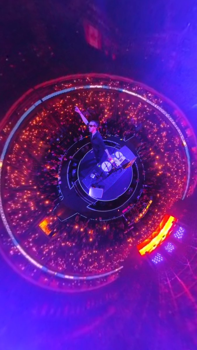 Hands up 😍😍😍😍