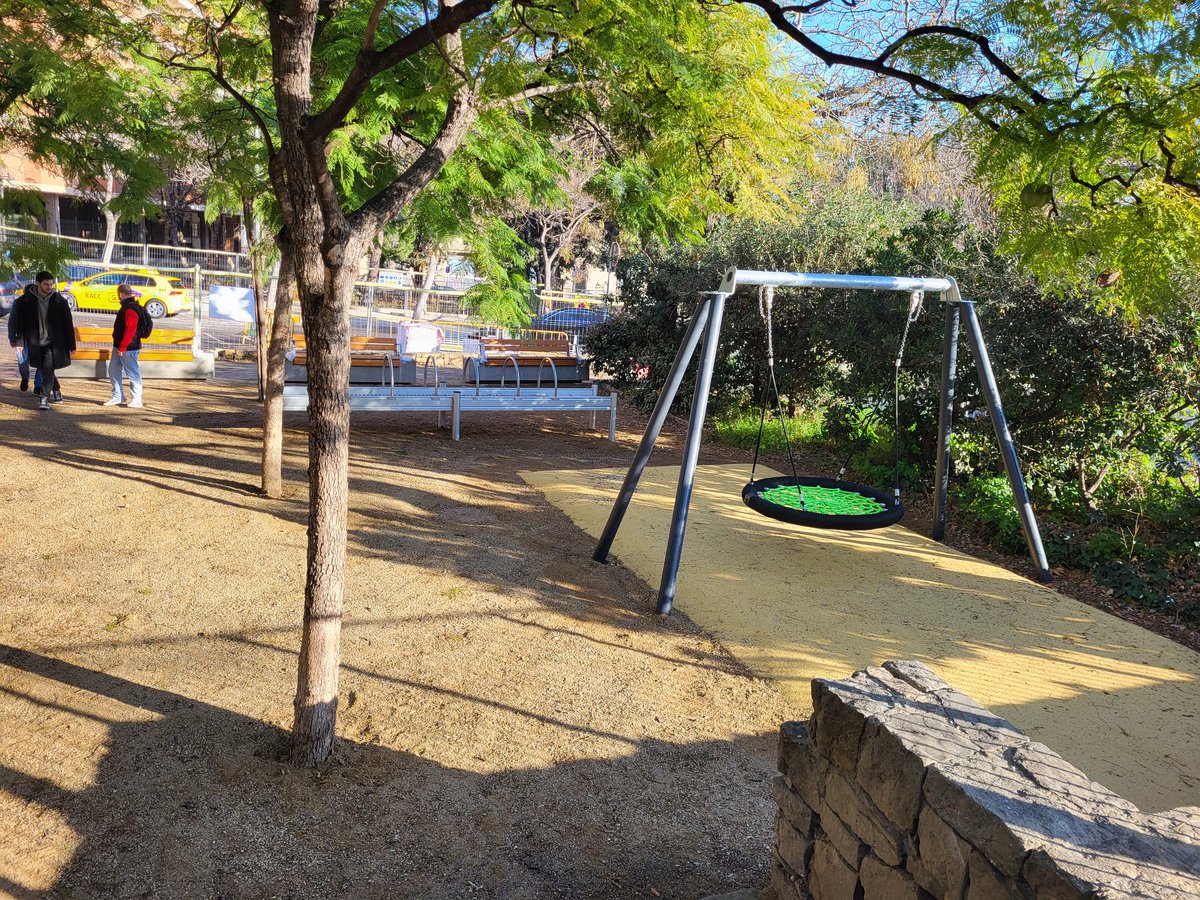 Eudosio Gutierrez (@eudosiopsc) on Twitter photo Última visita de obras de la reforma integral de los Jardines Hortes de Sant Bertran y Mirador del Poble-sec. <a href="/BCN_SantsMont/">Districte de Sants-Montjuïc</a> junto a los equipos de obras y Distrito, Proyecto del <a href="/PladebarrisBCN/">Pla de barris BCN</a>
En breve apertura al barrio e inauguración.
#anemperfeina
#barriabarri Última visita de obras de la reforma integral de los Jardines Hortes de Sant Bertran y Mirador del Poble-sec. <a href="/BCN_SantsMont/">Districte de Sants-Montjuïc</a> junto a los equipos de obras y Distrito, Proyecto del <a href="/PladebarrisBCN/">Pla de barris BCN</a>
En breve apertura al barrio e inauguración.
#anemperfeina
#barriabarri
