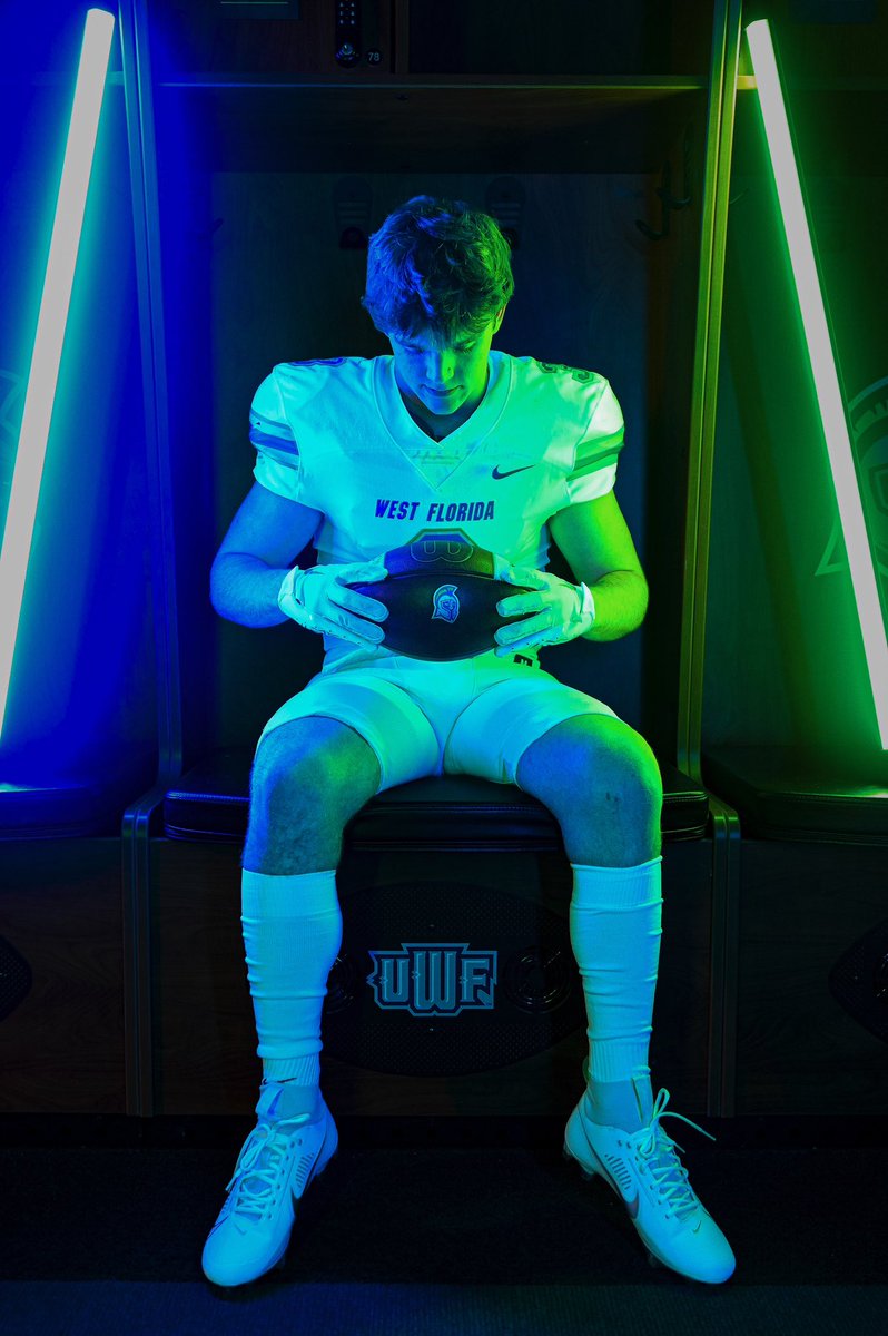 villanova_vinny's tweet image. COMMITTED 🔵🟢
@UWFFootball