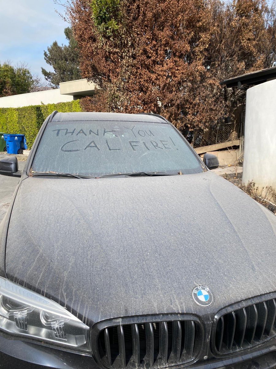 PIOErikScott's tweet photo. #PalisadesFire; Grateful hearts on Revello Drive. A simple message left in ash says it all: Thank you, @CAL_FIRE, for your dedication and hard work. ๐๐ฅ #WildfireResponse #ThankYouCALFIRE https://t.co/3jzZOUpKh0