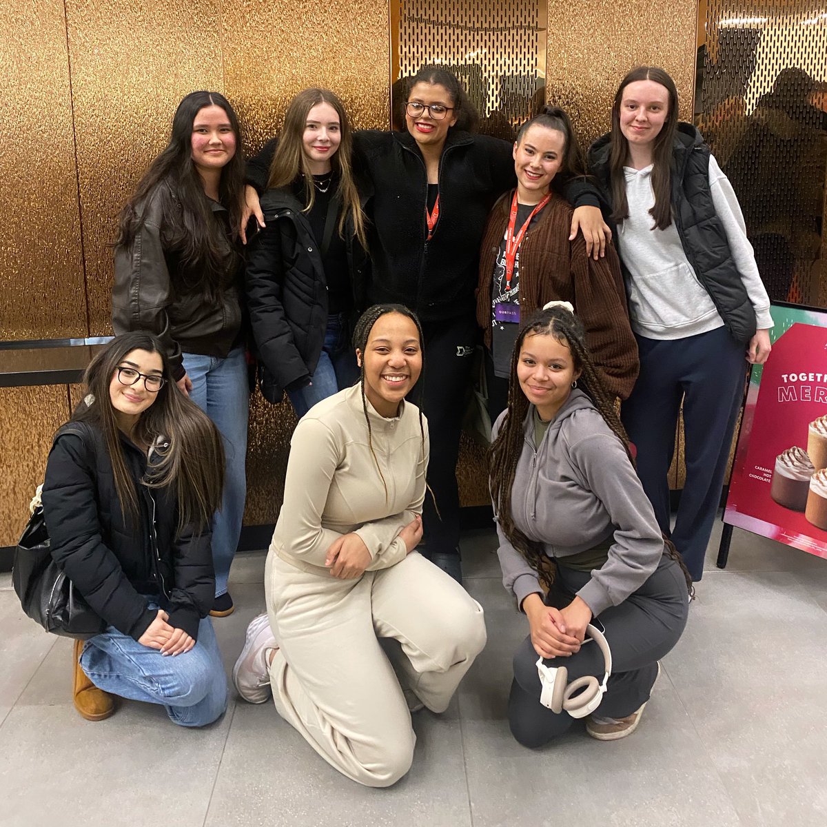 Philips High PE tweet media