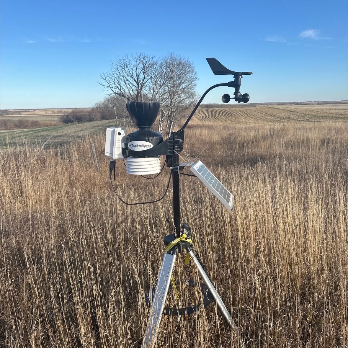 CropMax1's tweet photo. Our recent addition of @CropIntel weather stations and soil probes has allowed us to create a network of environmental data to help assist our growers to maximize their ROI

For more information check out: 
https://t.co/NjiVPMgvfU https://t.co/ZQuMGMvfXu