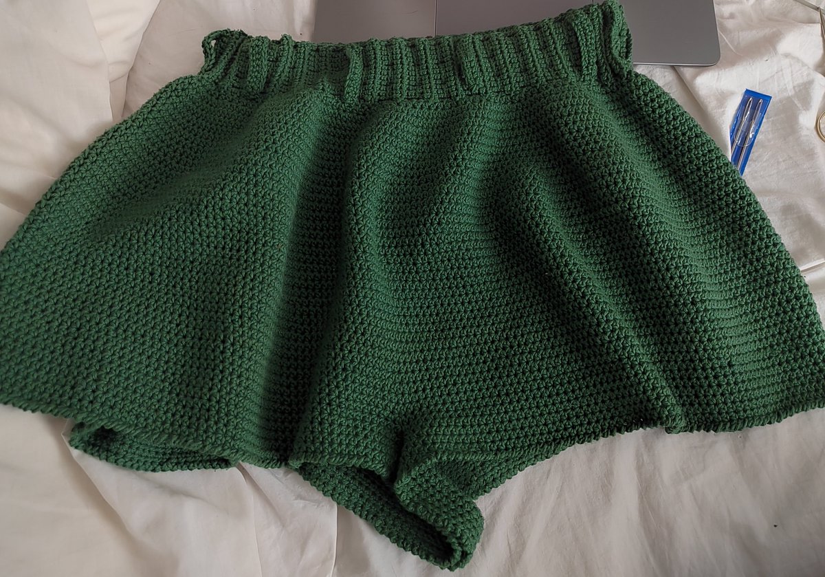 Finally stitched belt loops onto my shorts, which have now deemed them officially ✨complete✨

Even though I've been wearing them for weeks anyway