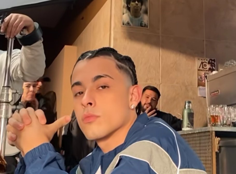 Spotify Update — Oyentes mensuales:

Trueno — 15,178,557 (+82,576)