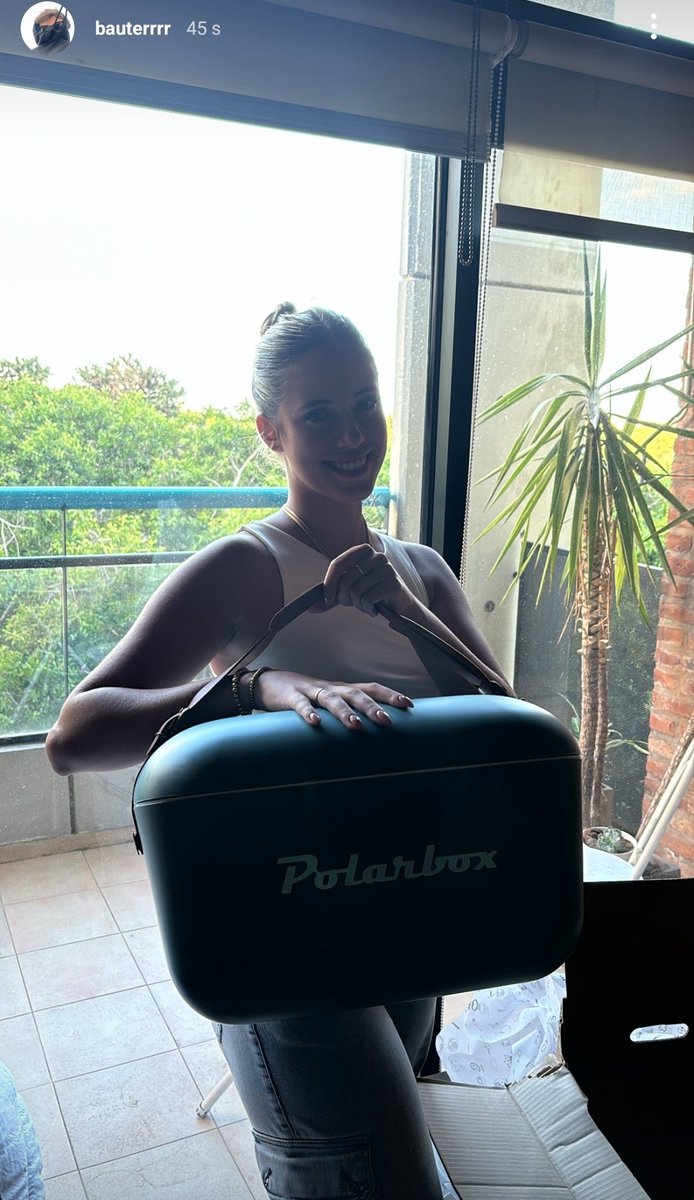 Luufandetodo's tweet photo. Pero mira que hermosa la modelo de la conservadora 😍😍😍 https://t.co/X53SfoKXVt