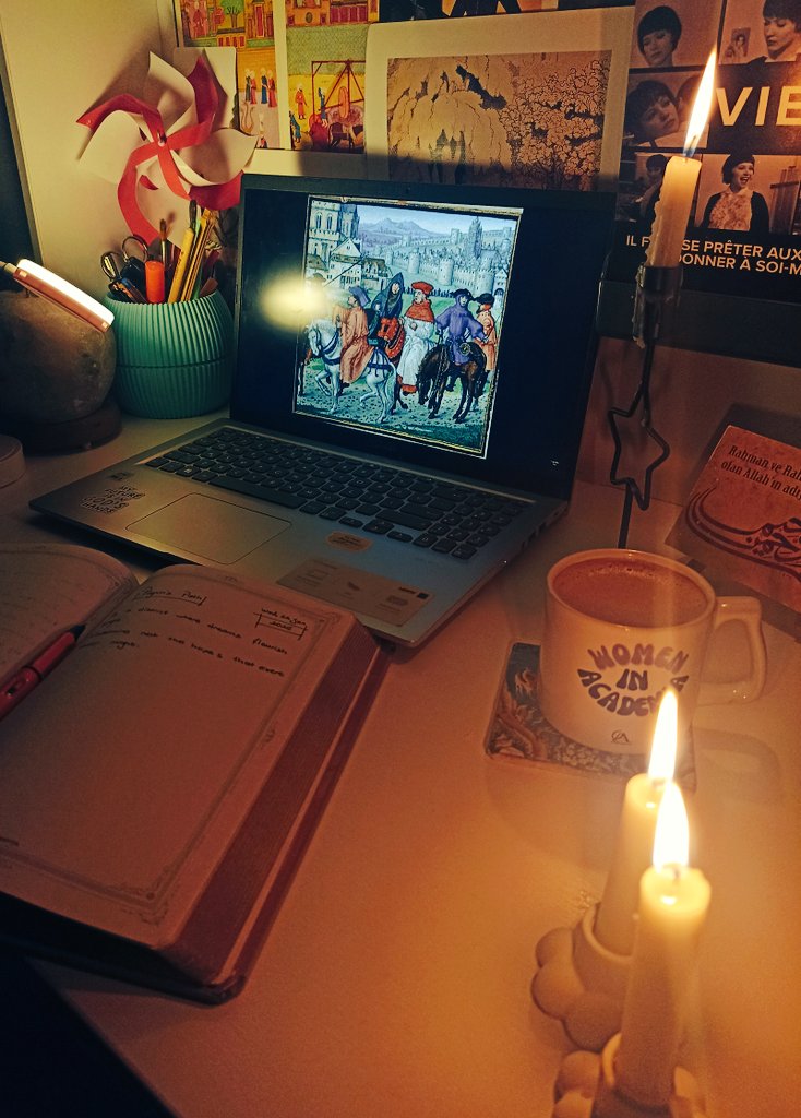 Conrad'ın şiirinden bir prologue ile... Eliot'tan❤️📚:

Mistah Kurtz-he dead
A penny for the Old Guy

 We are the hollow men
    We are the stuffed men
    Leaning together
    Headpiece filled with straw. Alas!
    Our dried voices, when
    We whisper together
    ...
