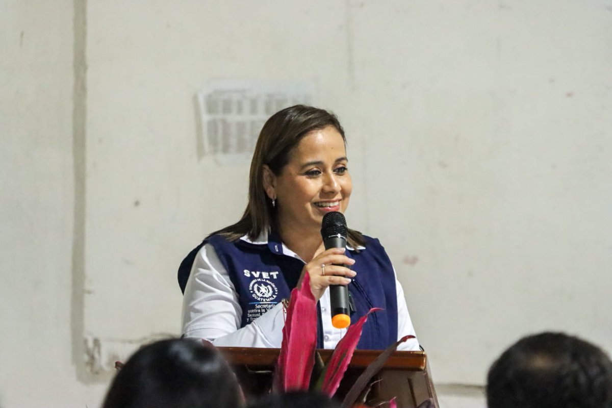 En un esfuerzo conjunto por prevenir la Violencia Sexual, Explotación y Trata de Personas, la Vicepresidenta <a href="/KarinHerreraVP/">Karin Herrera</a> y nuestra Secretaria Ejecutiva, <a href="/danissarp/">Danissa Ramirez</a>, visitaron Ak’Tenamit en Livingston, Izabal.