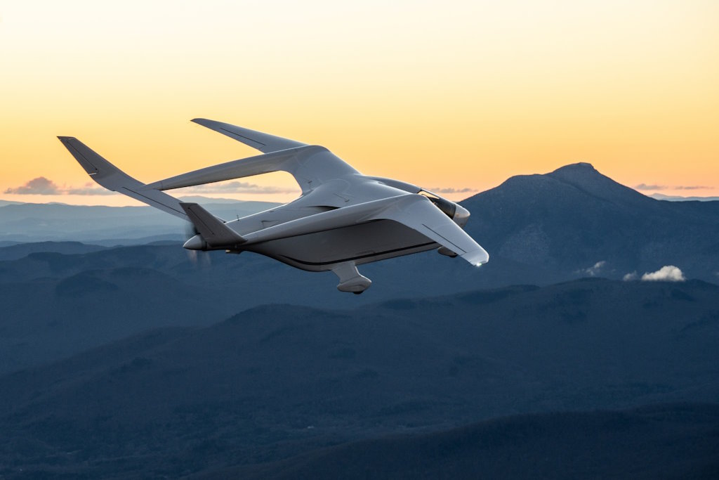 Featured in the latest #Vertiflite magazine: "eVTOL Leaders Go Global," with updates from leading developers of #eVTOL aircraft including Archer, Beta Technologies, EHang, Eve Air Mobility, Joby Aviation, Lilium, Vertical Aerospace, Volocopter and Wisk: evtol.news/news/evtol-lea…