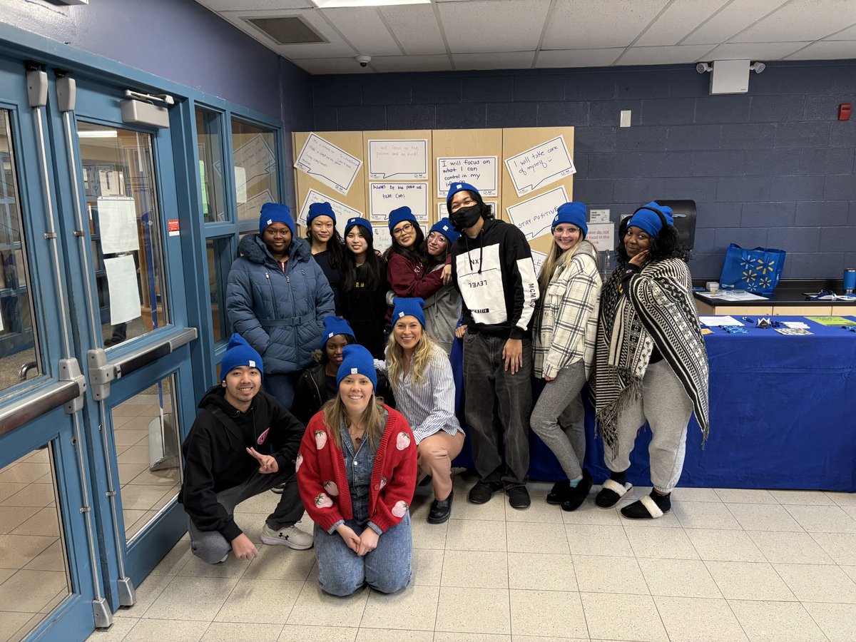 Hello #ThomasMertonfam! It’s #BellLetsTalk Day &amp; TM is joining the conversation. Take a moment to check in with yourself, reach out to a friend or loved one, or show support to a colleague. Let’s work together to end the stigma around mental health.  <a href="/HCDSB/">Halton Catholic DSB</a>
💙🩵 💙