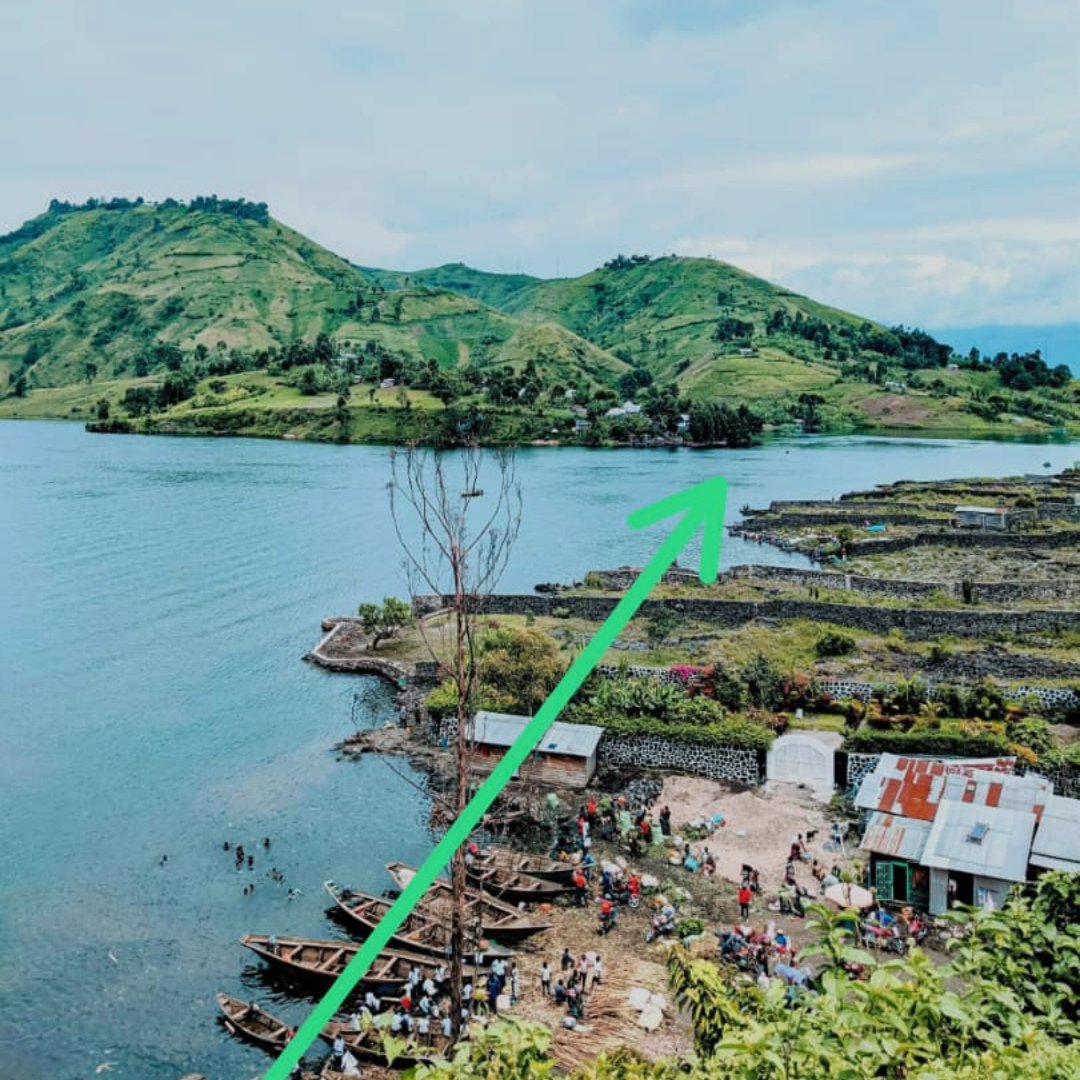 Voilà la petite distance qui sépare désormais la ville de Goma de l'ennemi.
C'est moins d'un kilomètre, on ne devrait pas nous tromper, nous devons demander urgemment des comptes à ceux qui sont sensés protéger notre pays.

La seule question :
 COMMENT LE M23 EN EST ARRIVÉ LÀ ?