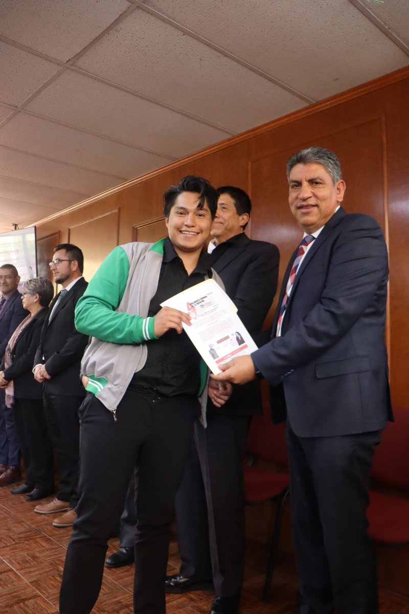 Ceremonia de premiación del Quinto Concurso Virtual Estatal de Matemáticas 2024 de Educación Media Superior "Mariam Mirzakhani" y del Concurso de Cálculo Mental - Categoría Beta Junior, en el marco del Cuarto Parlamento Mundial de la Juventud. 

<a href="/SeducEdoMex/">Educación, Ciencia, Tecnología e Innovación</a> 
<a href="/SEMSedomex/">SEMS</a>