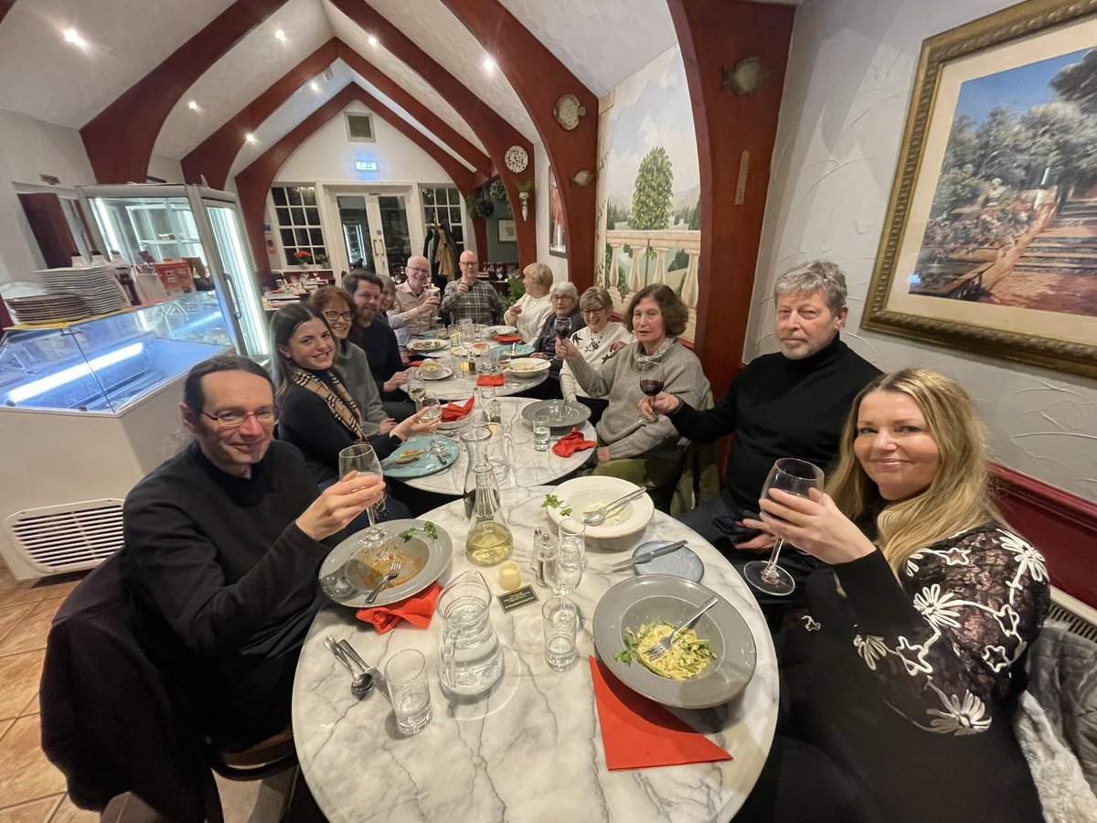 physioharrison's tweet image. Lovely evening with the York NASS group for our ‘ Christmas meal’. We have such a great group. Nice to see everyone face to face. Back to our online exercise sessions next week @NASSexercise  @AStretch_Physio