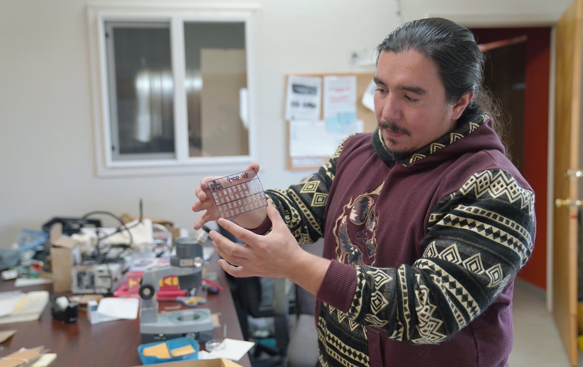 TheYurokTribe's tweet photo. The Yurok Fisheries Department is analyzing scales from the 1st cohort of salmon to spawn above the former Klamath River dams in a century.
The scale samples came fish that reproduced in Spencer,  Jenny, Shovel, and Fall Creeks as well as the main-stem Klamath. https://t.co/WYN546NU4a