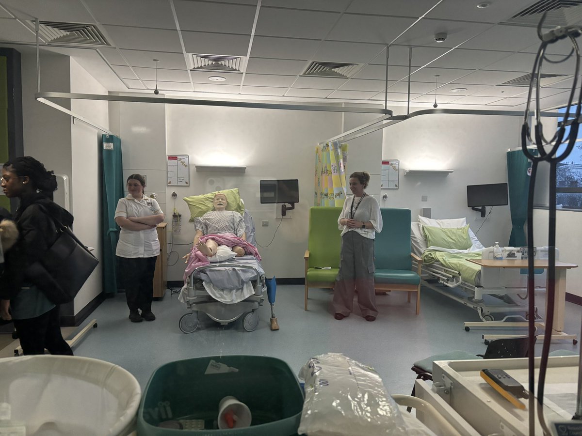 We welcomed over 100 <a href="/NCAlliance_NHS/">Northern Care Alliance NHS Foundation Trust (NCA)</a>  T level cadets to the <a href="/UoS_HealthSoc/">UoS Health & Society</a> Healthcare Insights event today exploring  how nurses, nursing associates and allied health professionals work together to deliver effective person centred care <a href="/karen_heggs/">Karen Heggs</a> <a href="/MargaretRoweUoS/">Professor Margaret Rowe University of Salford Dean</a> <a href="/SalfordUni/">University of Salford</a>