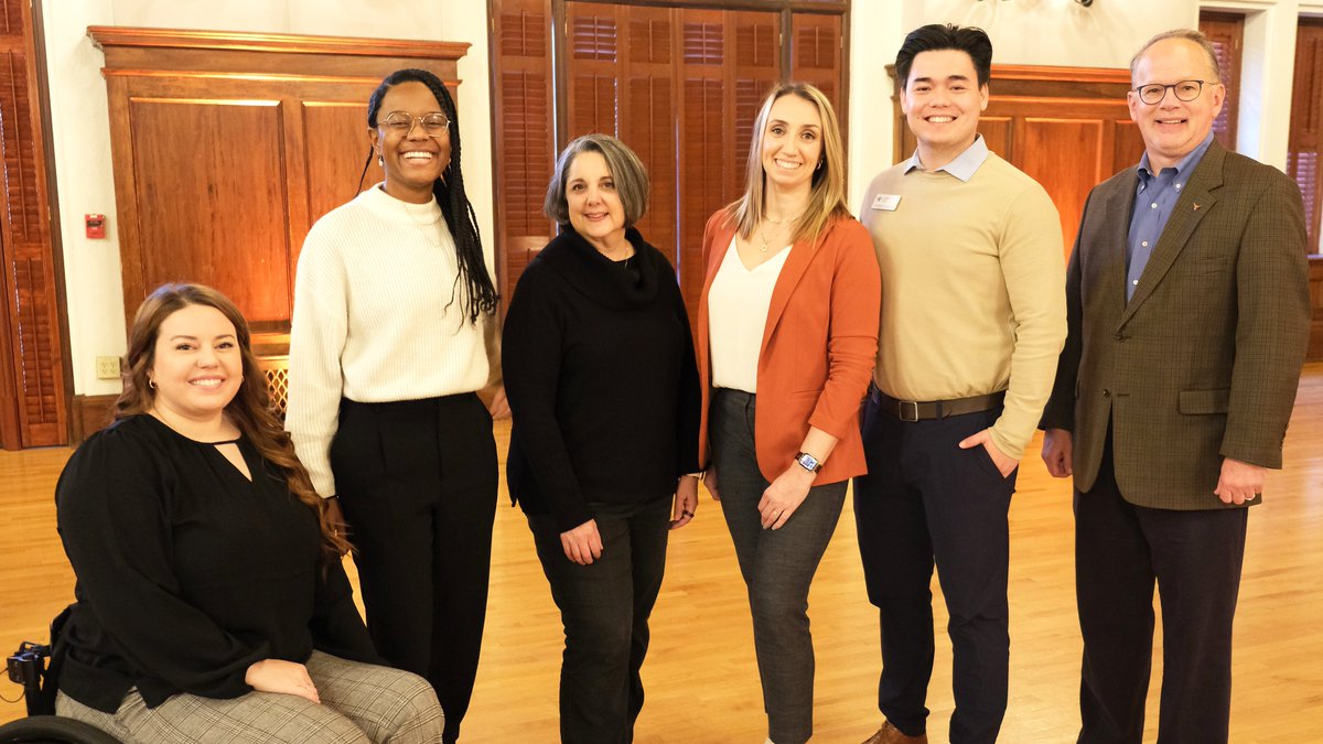 UTexasStudents's tweet photo. Congrats to our Staff Merit &amp; Exemplary Service Award honorees recognized at today’s Division-wide Meeting!

Thanks @JCHartzell for being w/ us to celebrate our team’s commitment to #PuttingStudentsFirst🤘

Meet the recipients: https://t.co/1Pfzk9VrEf

#InfluencingTheLonghornLife https://t.co/LQYqhFWyo3