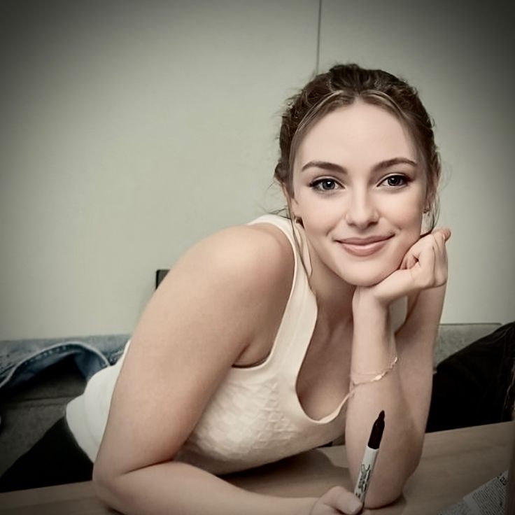 witchmultiverse's tweet image. Hecate Strange
Marvel OC
FC: Danielle Rose Russell
Daughter of Doctor Strange and the Goddess Hecate 
Disclaimer: Not affiliated with the actress or Marvel 
#Fake #Mature #Lewd #Nonlewd #Rp #Marvel #DC #Fantasy #Scifi 
#Bi #Domme #Switch #Sub (rarely)
Rt for the Multiverse Witch