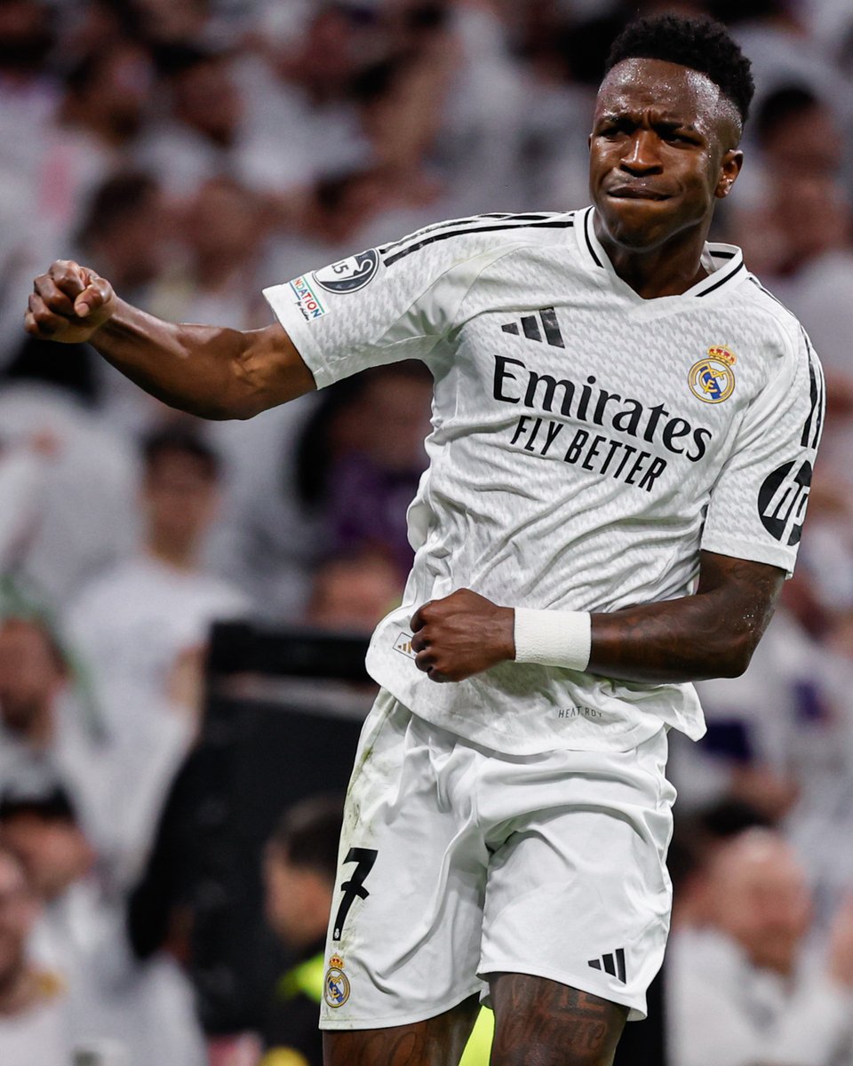 🤩 @ViniJr a dépassé les 1️⃣0️⃣0️⃣ buts avec le <a href="/realmadridfra/">Real Madrid C.F. 🇫🇷</a> !