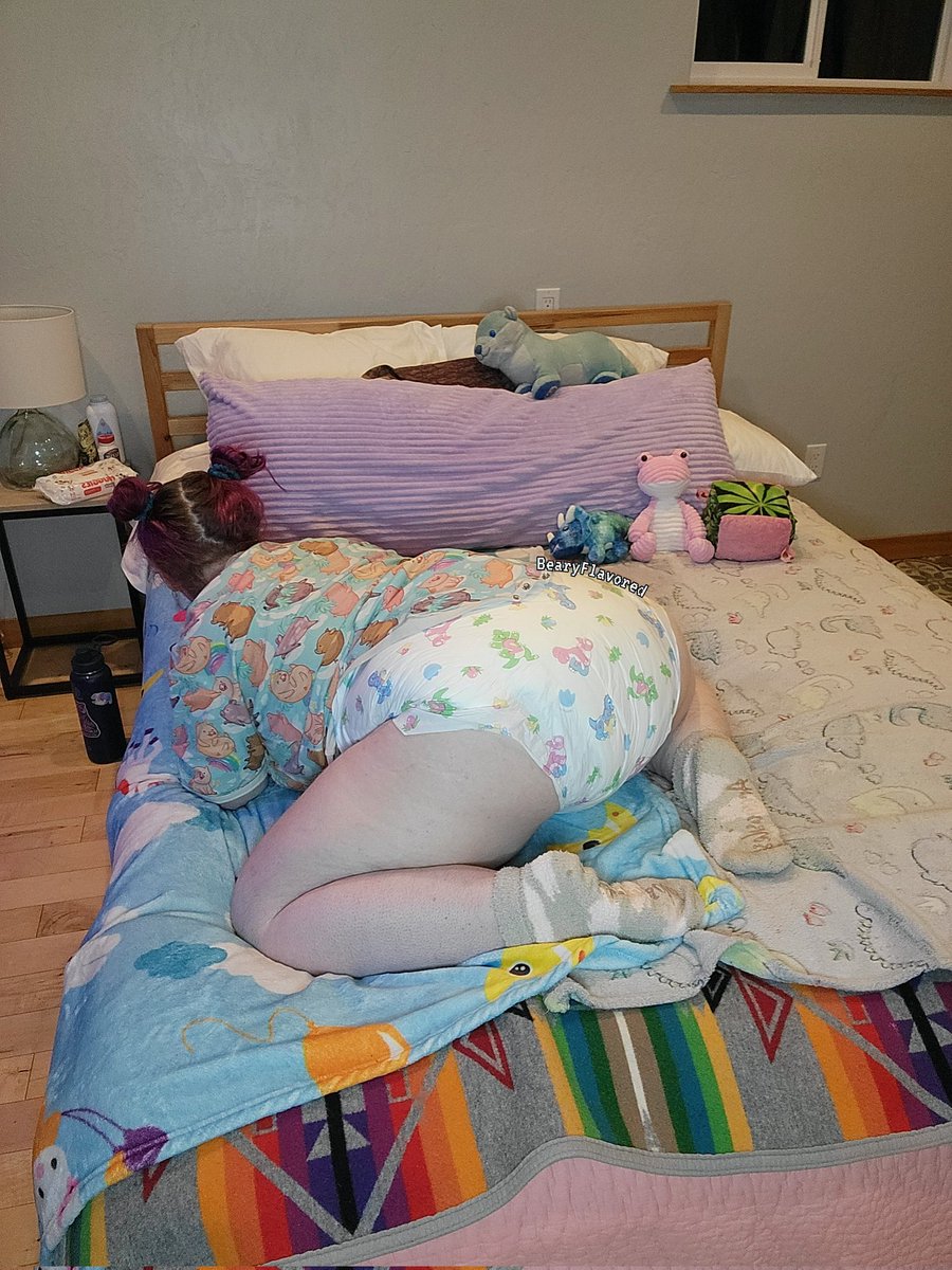 BearyFlavored's tweet photo. Wanna see where all the juice goes? 🤭 go find out!~ find the 🌶🔗 in my bi0! 

#abdl #adultbaby #diaperlover #diapergirl #diaperfetish #omorashi #sellingcontent https://t.co/lC4QaIdAUx
