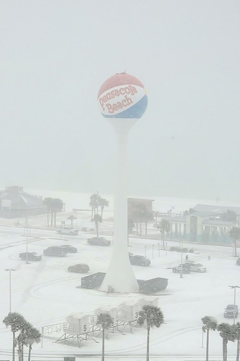 MigMonkey77's tweet image. Good thing Climate change only exists in Paris or whatever...