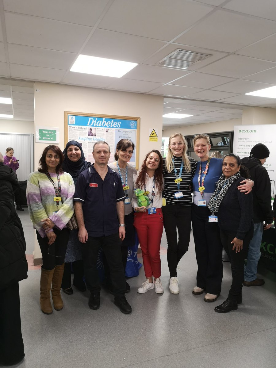 fullernothin's tweet photo. Very successful evening Type 1 Tech Cafe, bringing technology to the community in East London. #bartshealth #breakthrought1d #Type1diabetes #Medtronic  #tandemTslim #Omnipod5
#ypsomed #CamAPS https://t.co/8kGY3KX4Ym