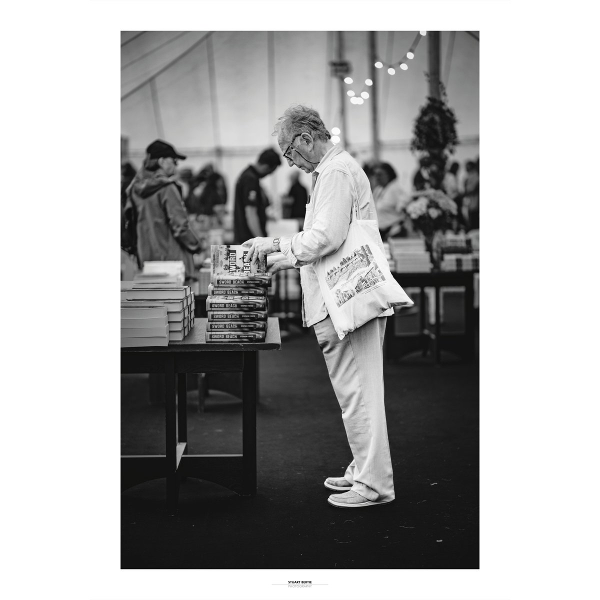 Stuart Bertie Photography (@stubertphoto) on Twitter photo The first tentative steps of a book purchase...
<a href="/ChalkeFestival/">Chalke History Festival</a>
<a href="/Waterstones/">Waterstones</a>
<a href="/SeaSpitfires/">Stephen Fisher</a>
<a href="/James1940/">James Holland</a> The first tentative steps of a book purchase...
<a href="/ChalkeFestival/">Chalke History Festival</a>
<a href="/Waterstones/">Waterstones</a>
<a href="/SeaSpitfires/">Stephen Fisher</a>
<a href="/James1940/">James Holland</a>