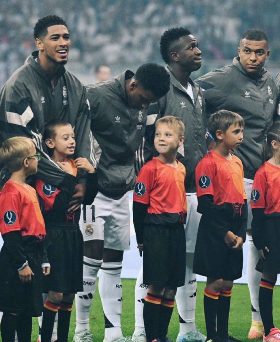 (fan) Mario tweet media