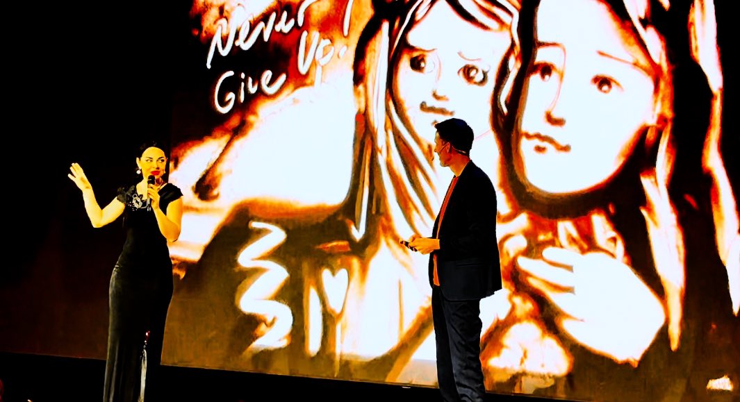 Just now! Watch my sand show - motivating and hopeful. And let’s talk about sand!
⬇️⬇️⬇️

So uplifting and motivating! Sand Show and Sand Talks in Sweden | Kseniya Simonova LIVE (2025)

youtu.be/9a82ZsOwgx8