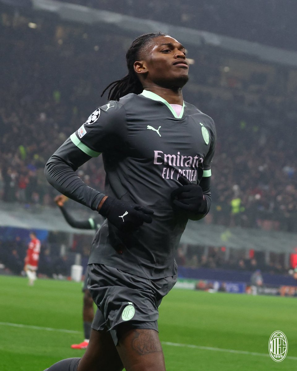 Vinto un Girona poco infernale
a Zagabria treno da non perdere
ma esta annata ormai tutto vale.
Ormai non più si puote attendere
qualcuno avverta tal Cardinale
se Ei non vende deve spendere.

#MilanGirona