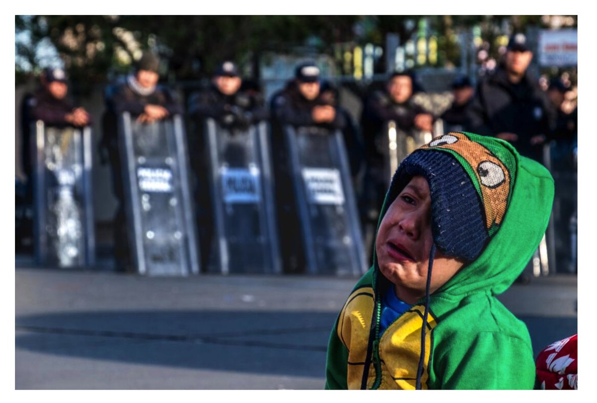 javierbauluz's tweet image. Frente al muro de Trump
Refugio. Capítulo 2. 
@javierbauluz
Publicados en @UniNoticias Diciembre 2018 👇👇
univision.com/noticias/inmig…